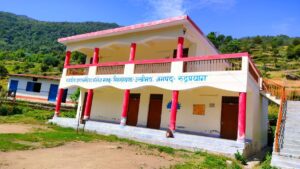 GIC Makku does not have teachers for important subjects. Hillvani News