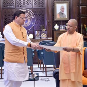 CM Dhami met Chief Minister Yogi Adityanath