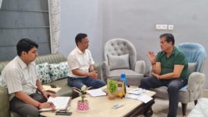 Premchand Aggarwal reviewed departmental work with senior officials. Hillvani News