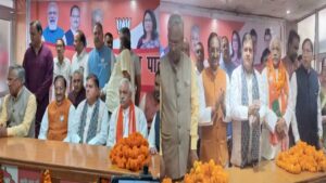 Congress leader Dinesh Aggarwal joined BJP