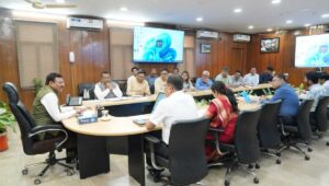 मुख्य सचिव आनन्द बर्द्धन ने बुधवार को सचिवालय में बीएसएनएल,