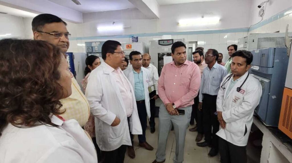 रामनगर अस्पताल में ई-रिक्शा से शव ढोने की घटना पर स्वास्थ्य विभाग सख्त, तीन सदस्यीय समिति करेगी जांच