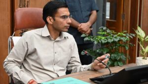 त्रिस्तरीय पंचायत चुनाव को लेकर जिला प्रशासन तैयारियों में जुटा