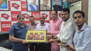 कुरुड़ और देवराड़ा को यात्रा के मानचित्र पर अंकित करें