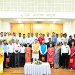 सीएम धामी ने राष्ट्रीय डॉक्टर्स डे के अवसर पर मुख्यमंत्री आवास में प्रदेशभर से आए चिकित्सकों को सम्मानित किया