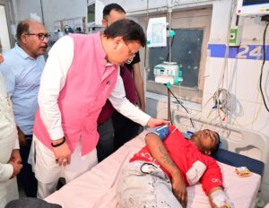 मुख्यमंत्री धामी ने एम्स ऋषिकेश में भर्ती घायल श्रद्धालुओं का