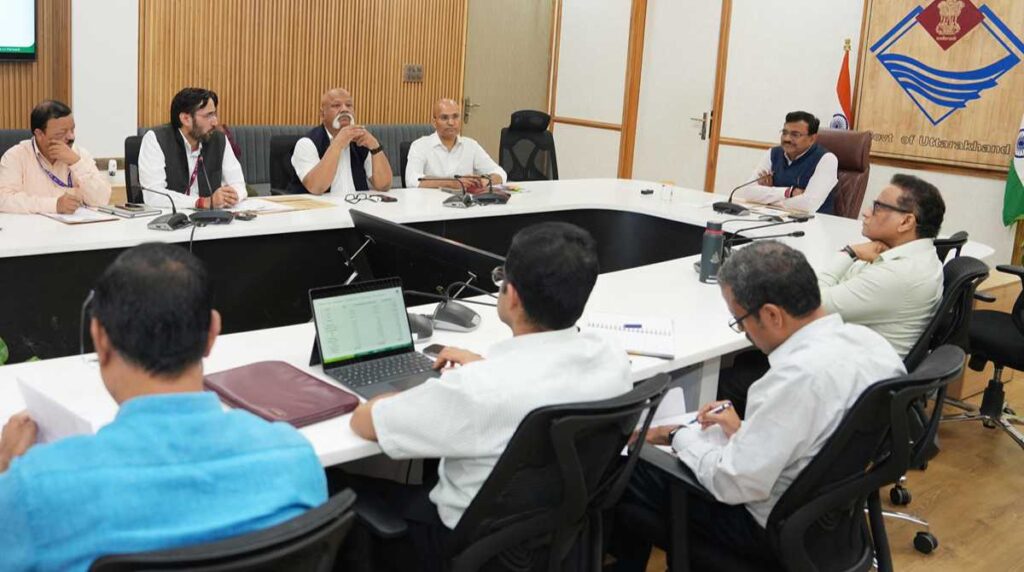 मुख्य सचिव आनन्द बर्द्धन ने बाकी बचे 36 विभागों की