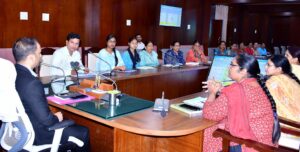 त्रिस्तरीय पंचायत चुनाव के लिए नामांकन पत्रों की गहन जांच