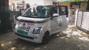 डीएम सविन ने एक बार फिर पेश की मानवता की मिसाल, असहाय, अनाथ और लाचार राजू को दिया सहारा