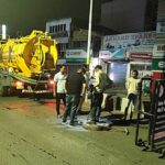 बारिश और भूस्खलन से सड़क अवरूद्व होने पर प्रशासन का