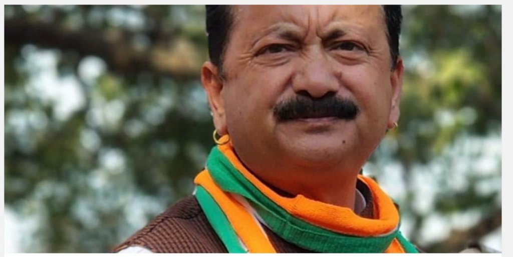 कांग्रेस ने राज्य निर्वाचन आयुक्त सुशील कुमार को उनके पद