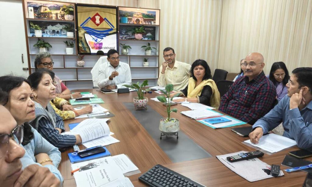 मातृ स्वास्थ्य के क्षेत्र में उत्तराखण्ड की ऐतिहासिक पहल, नर्स