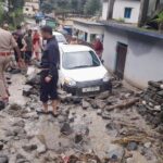 चमोली जिले के थराली इलाके में बीती रात बादल फटने