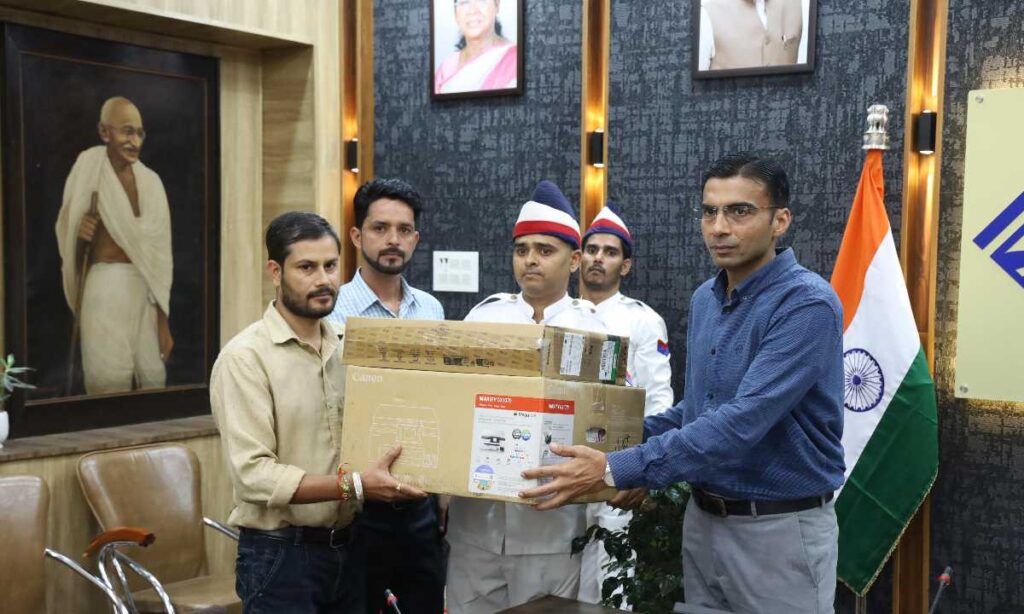 जिलाधिकारी सविन बंसल की पहल, स्वान के कॉप्स होंगे आधुनिक