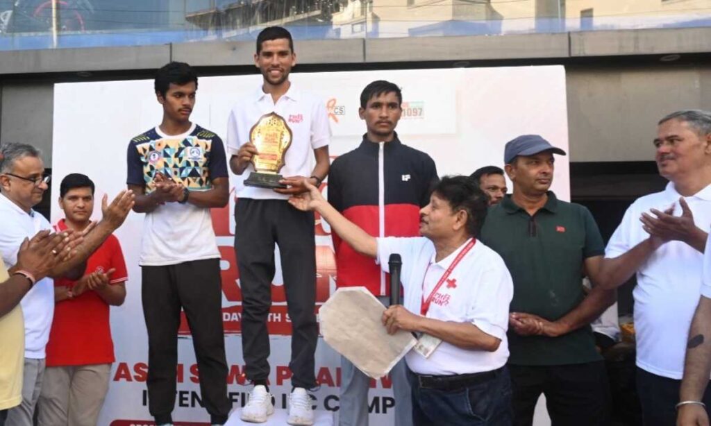 राज्य स्तरीय ‘‘रेड रन’’ मैराथन में युवाओं ने दौड़ लगाई,