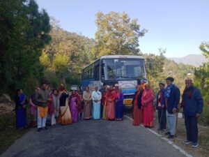 मातृ पितृ तीर्थाटन योजना के अंतर्गत 31 वरिष्ठ नागरिकों को भेजा गया श्री बद्रीनाथ धाम की यात्रा पर