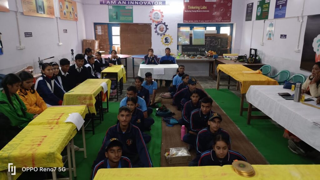 कीर्ति इंटर कॉलेज उत्तरकाशी में प्रथम विज्ञानं एवं प्रौद्योगिकी प्रीमियर