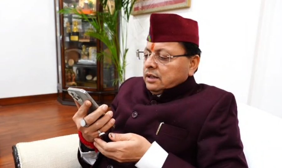 महिला क्रिकेट वर्ल्ड कप स्टार स्नेहा राणा को मुख्यमंत्री धामी