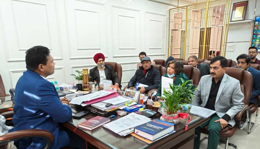 *स्वास्थ्य सचिव के हस्तक्षेप से दून मेडिकल कॉलेज में सफाई कर्मचारियों की हड़ताल समाप्त, सफाई व्यवस्था बहाल