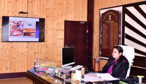 बागेश्वर को दुग्ध उत्पादन में आत्मनिर्भर बनाने का लक्ष्य, जिलाधिकारी ने दिए सख्त निर्देश