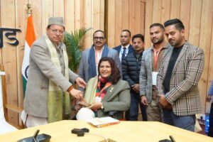 मुख्यमंत्री पुष्कर सिंह धामी से डॉ. दीपा मलिक ने की शिष्टाचार भेंट