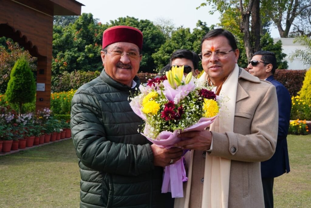 मुख्यमंत्री को विभिन्न क्षेत्रों के लोगों ने दी नववर्ष की शुभकामनाएं