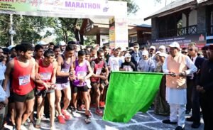 देहरादून में 5 किमी दौड़ को मुख्यमंत्री ने दिखाई हरी
