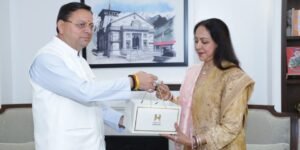 दिल्ली में सीएम धामी से मिलीं सांसद व अभिनेत्री हेमा मालिनी…