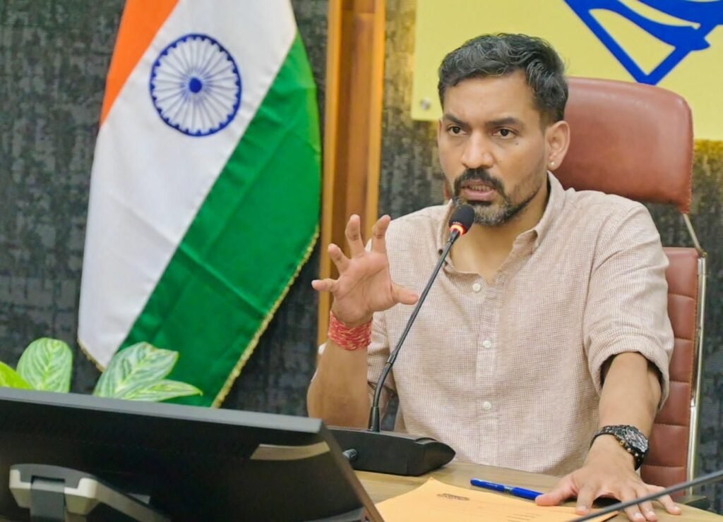 7 जुलाई तक जमा करें गणना प्रपत्र, नहीं तो मतदाता सूची से छूट सकता है नाम: डीएम