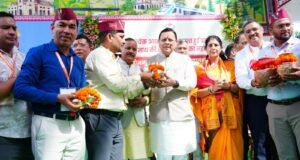सीएम धामी ने हर्रावाला से वेरावल के लिए विशेष ट्रेन को दिखाई हरी झंडी, 700 श्रद्धालु रवाना…