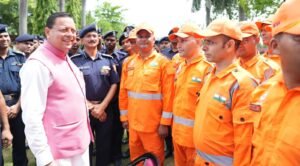मुख्यमंत्री धामी ने गदरपुर स्थित एनडीआरएफ बटालियन का किया दौरा, आपदा प्रबंधन तैयारियों का लिया जायजा